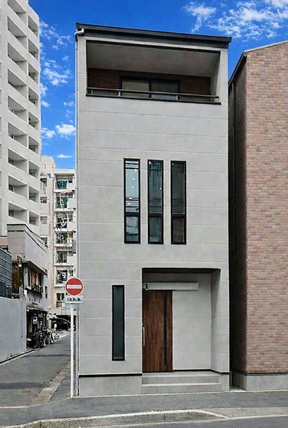 13坪の施工例:文京区白山の狭小角地に建つ、都市型木造3階建て住宅。