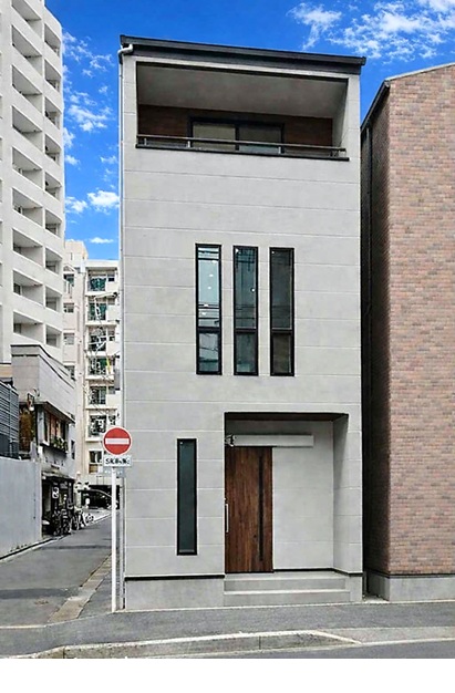 13坪の施工例:文京区白山の狭小角地に建つ、都市型木造3階建て住宅。